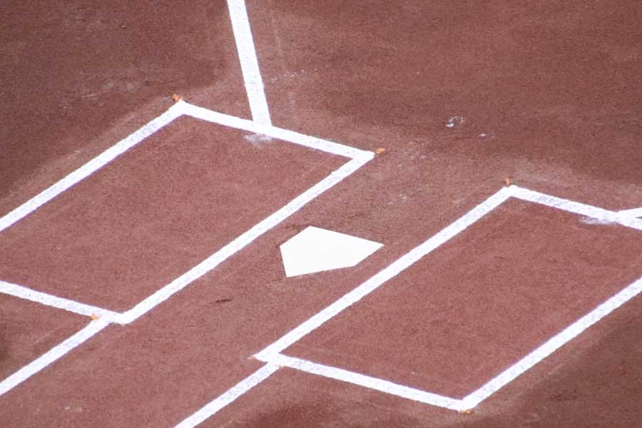 バッターボックス(画像:写真AC)