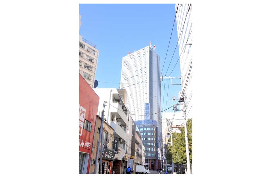 サンシャイン60一帯には再開発があり、それと同時に池袋LRTを整備する構想もあった(画像:小川裕夫)