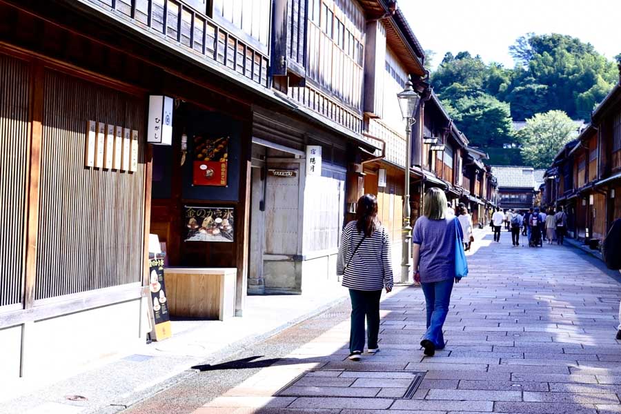 国内観光のイメージ（画像：写真AC）