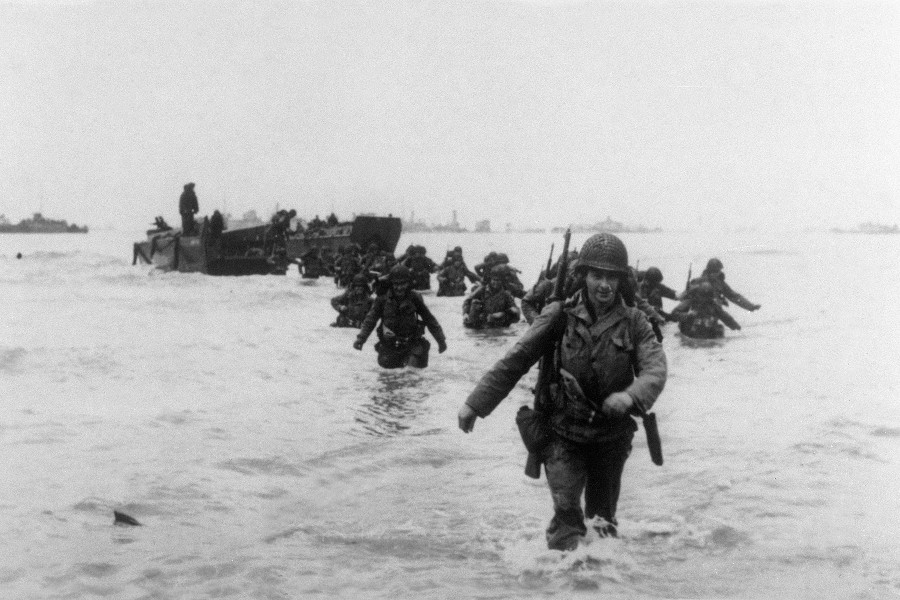 ノルマンディー上陸作戦開始日。1944年6月6日撮影（画像：AFP＝時事）