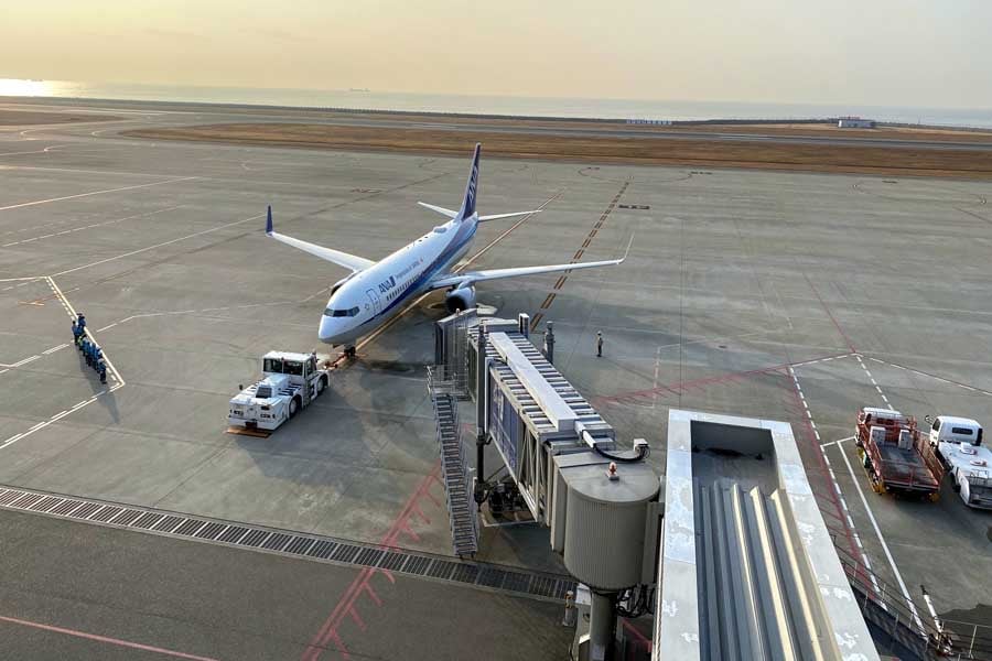 神戸空港の国際化決定も「ポートライナー」今でも大混雑、新地下鉄構想浮上で巨額建設費どうするのか Merkmal（メルクマール）