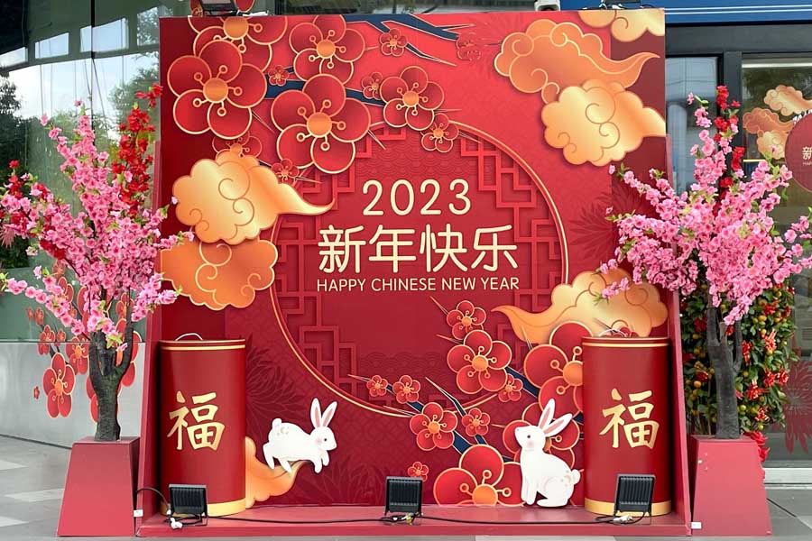 シンガポールで見られた旧正月を祝うディスプレイ（画像：シカマアキ）