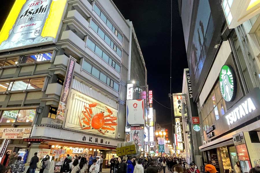 大阪・道頓堀。外国人旅行客でにぎわうが、中国人は皆無。2022年11月末撮影（画像：シカマアキ）