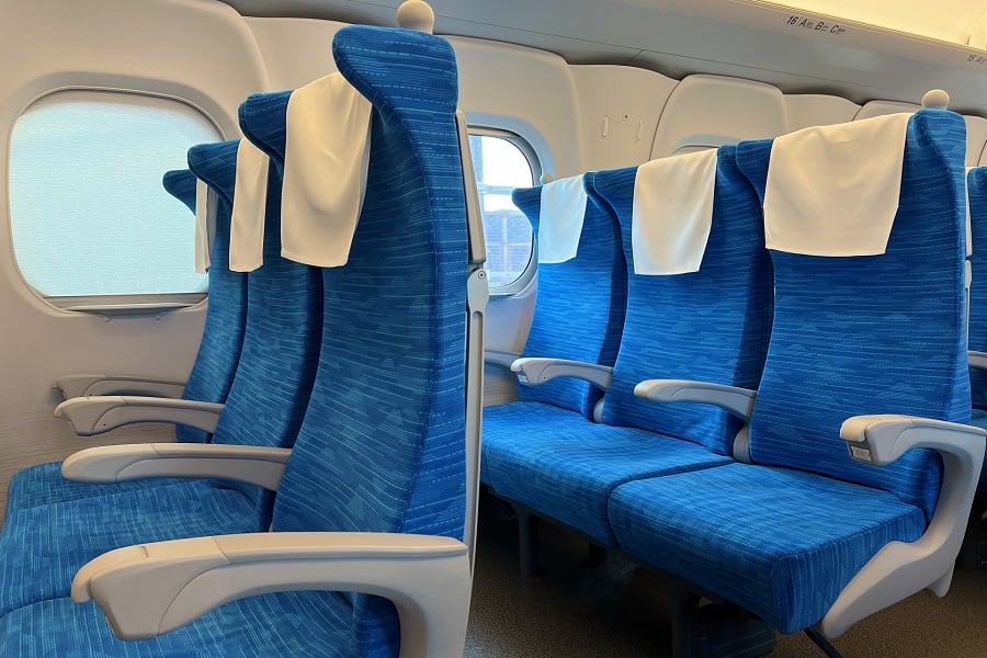 東京―大阪の移動、けっきょく「新幹線」と「高速道路」どっちが正解なのか？（画像：写真AC）