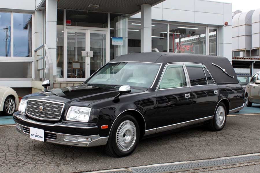 光岡自動車の霊柩車（画像：光岡自動車）
