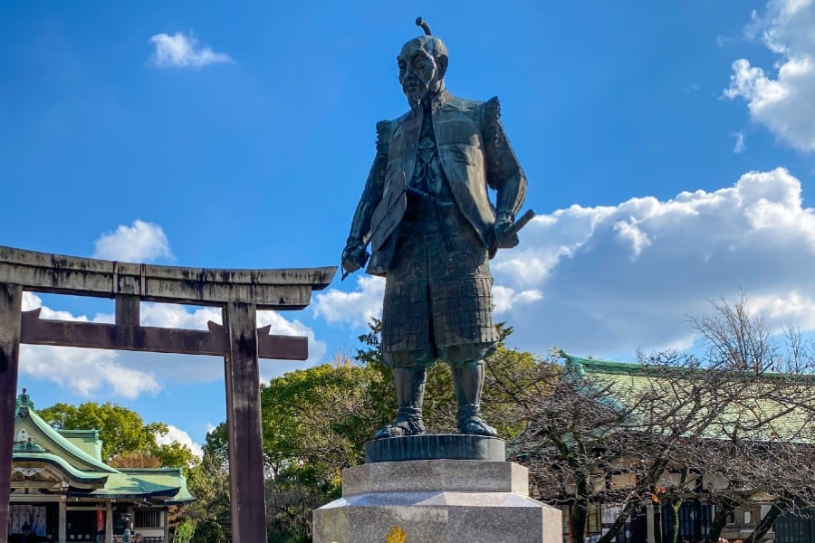 大阪市内にある豊臣秀吉像（画像：写真AC）