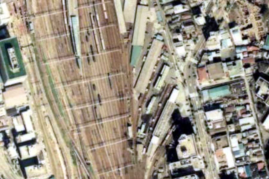1980年頃のタカシマヤタイムズスクエア周辺の航空写真（画像：国土地理院）