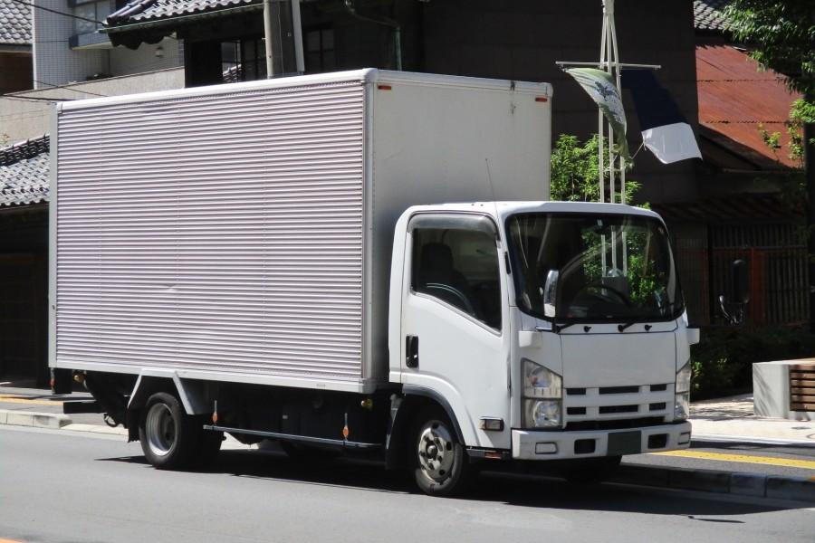 トラックのイメージ（画像：写真AC）