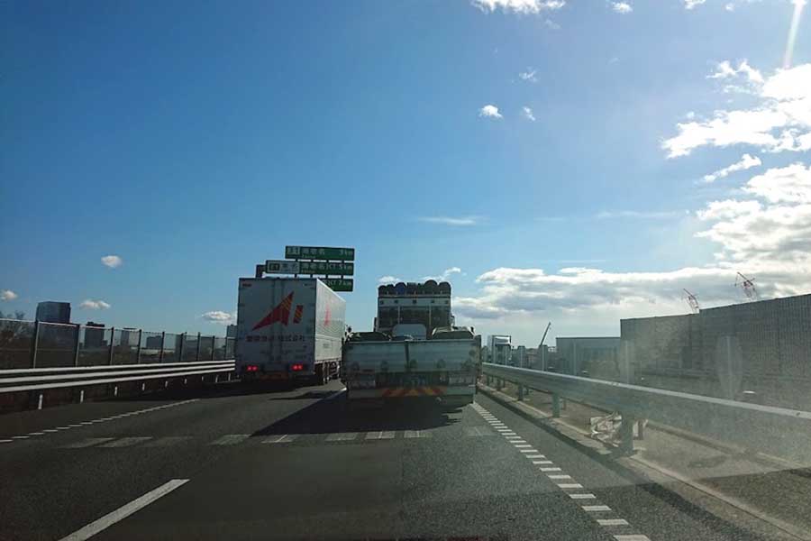 道路（画像：都野塚也）