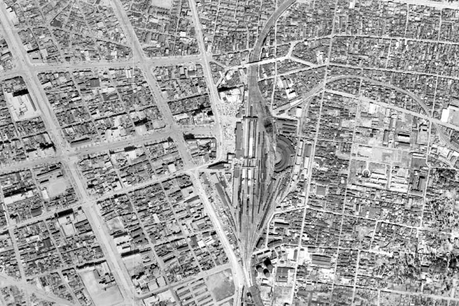 1963年頃の仙台駅周辺の航空写真（画像：国土地理院）