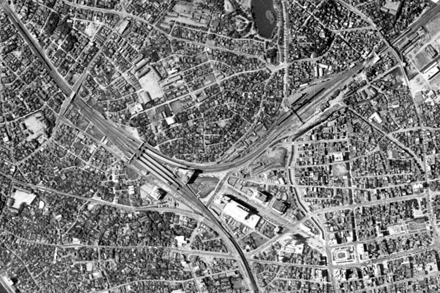 1963年頃の千葉駅周辺の航空写真（画像：国土地理院）