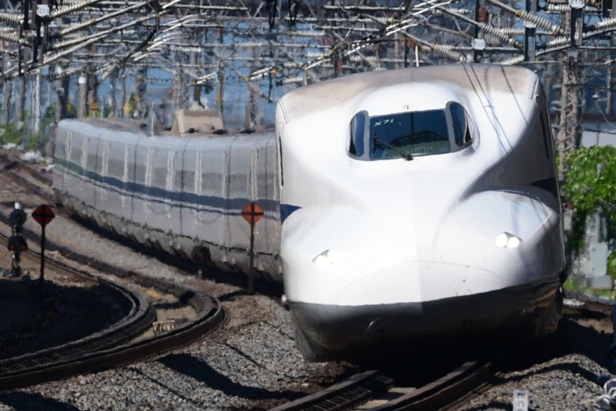 東海道新幹線(画像:写真AC)