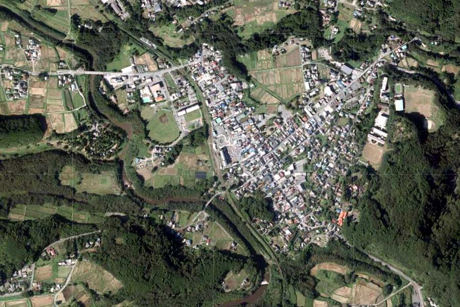 現在の久留里駅周辺の航空写真（画像：国土地理院）