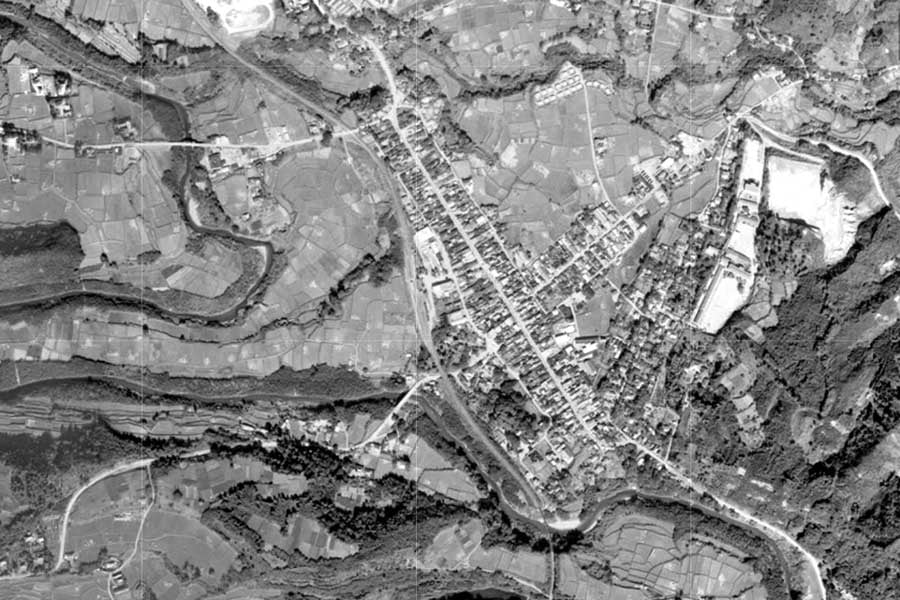 1963年頃の久留里駅周辺の航空写真（画像：国土地理院）