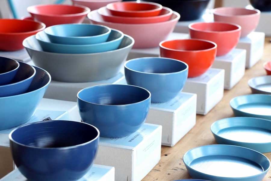 漆器メーカー「漆琳堂」の色彩豊かな工芸品（画像：RENEW2022）