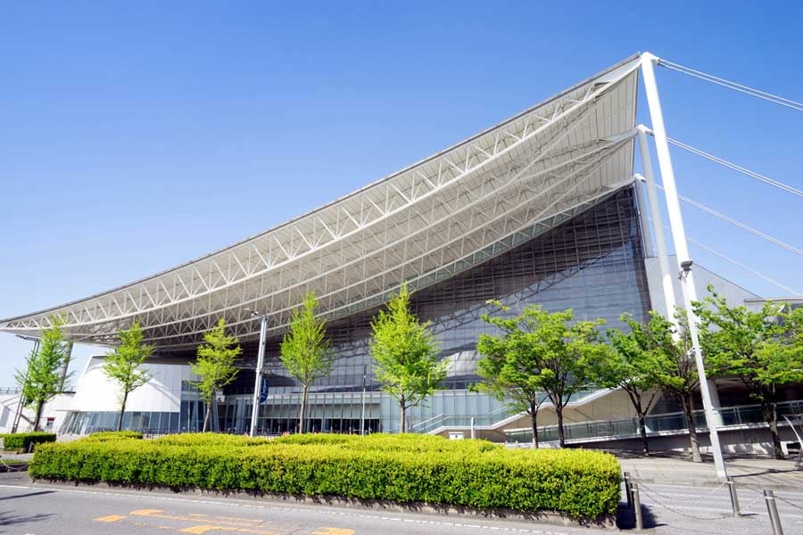 幕張メッセ（画像：写真AC）