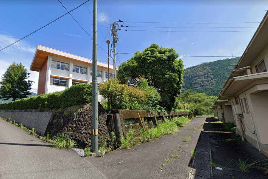 四万十町にある四万十高校(画像:(C)Google)