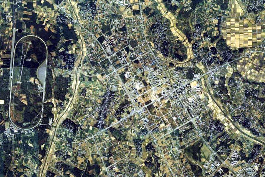 1980年頃のつくば駅周辺の航空写真（画像：国土地理院）
