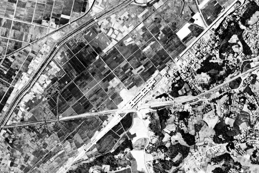 1963年頃の新横浜駅周辺の航空写真（画像：国土地理院）