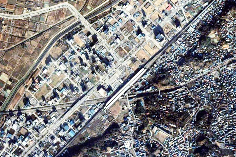 1985年頃の新横浜駅周辺の航空写真（画像：国土地理院）