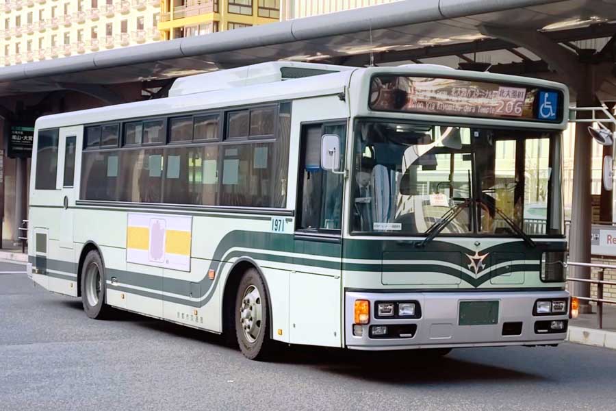 京都市の市バス（画像：写真AC）