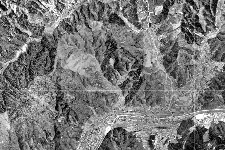 1963年頃のスカイレール周辺の航空写真（画像：国土地理院）