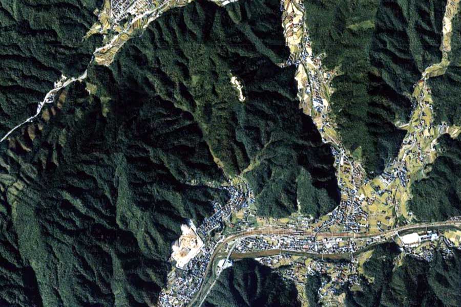 1990年頃のスカイレール周辺の航空写真（画像：国土地理院）