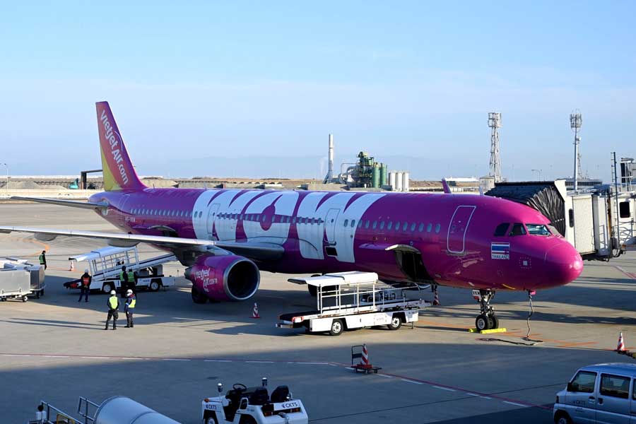 タイベトジェットは元アイスランドのLCC、WOWエアの機体を日本線で運航（画像：シカマアキ）