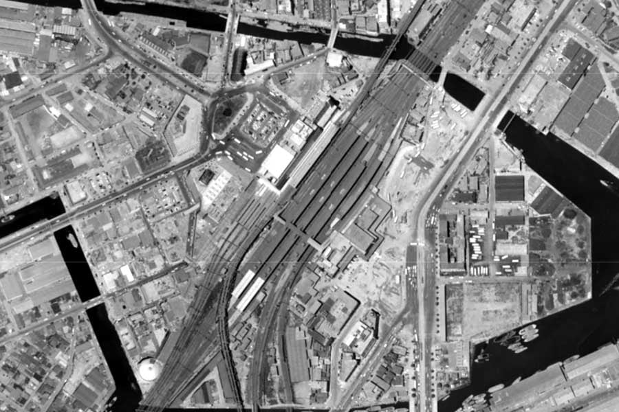 1963年頃の横浜駅周辺の航空写真(画像:国土地理院)