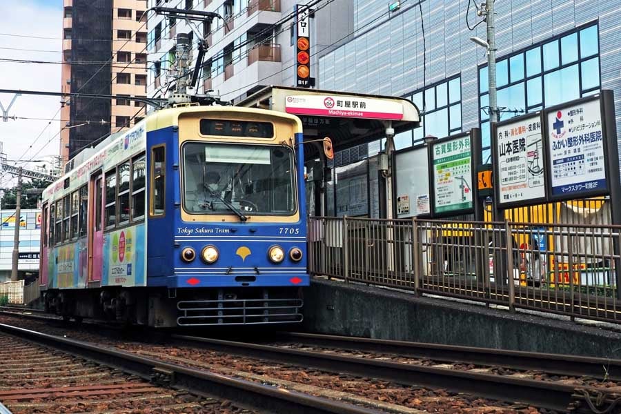 路面電車（画像：写真AC）