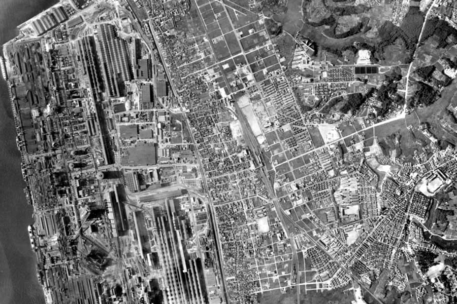 1963年頃の蘇我駅周辺の航空写真（画像：国土地理院）