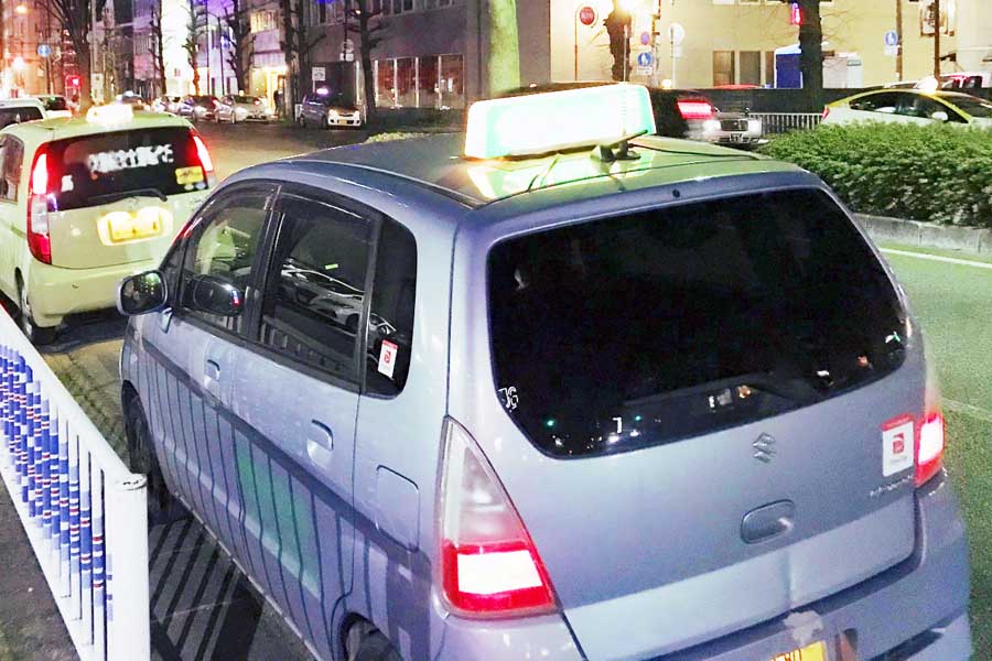 待機中の運転代行車両（画像：写真AC）