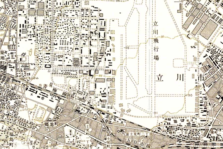 1967（昭和45）年に発行された地図。立川飛行場は1977年まで在日米軍の空軍基地でもあった（画像：国土地理院）