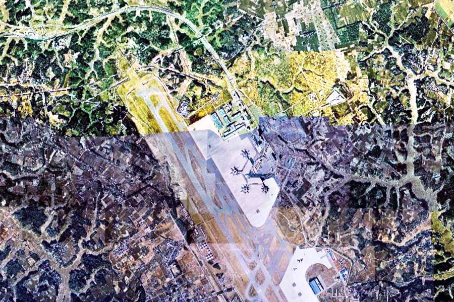 1975年頃の成田国際空港周辺の航空写真（画像：国土地理院）