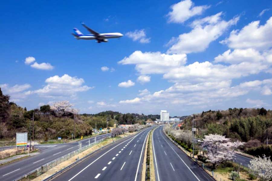 東関東自動車道から成田国際空港へのアクセス高速道路、3.9kmの新空港自動車道（画像：NEXCO東日本）