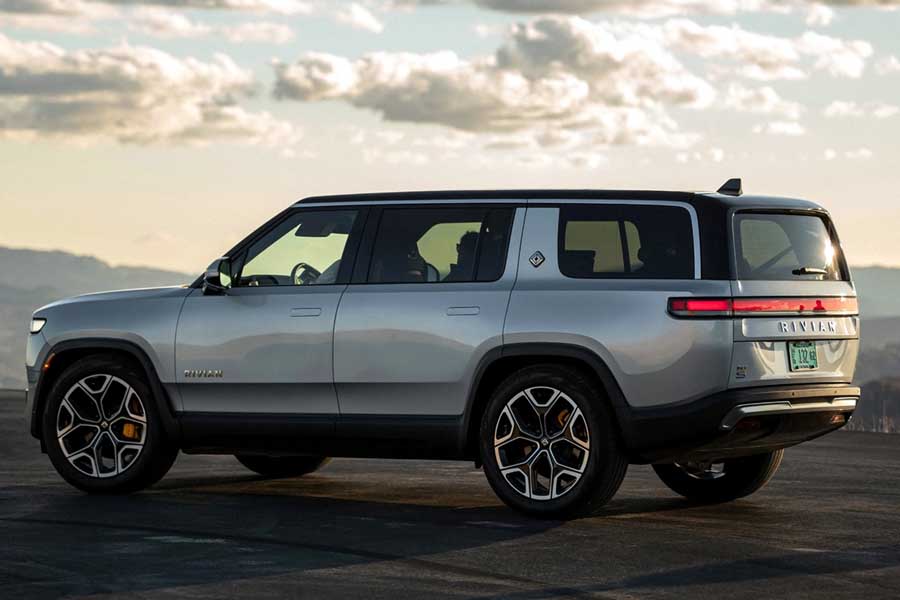 Rivian R1S（画像：リヴィアン・オートモーティヴ）