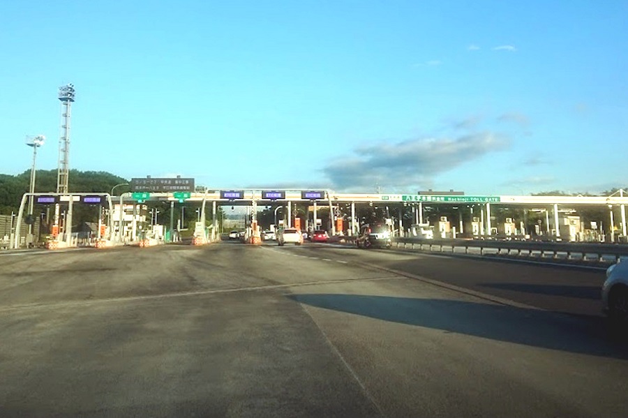 中央自動車道。八王子本線料金所（画像：都野塚也）