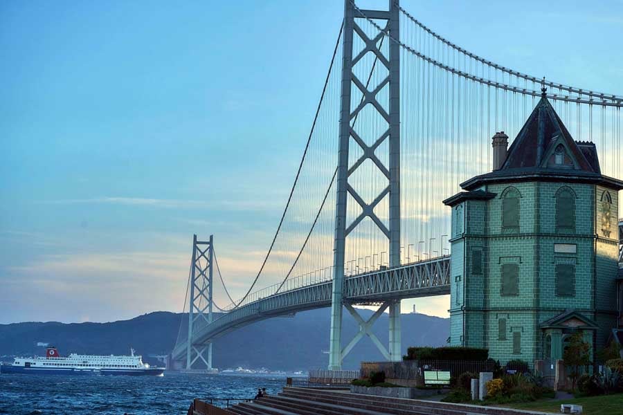明石海峡大橋(画像:写真AC)