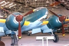 古い軍用機の「修復ビジネス」が日本で存在しないワケ