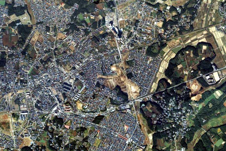 1990年頃の「ユーカリが丘」周辺の航空写真（画像：国土地理院）