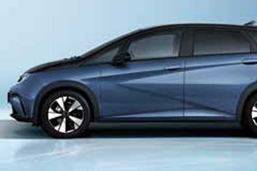 小型EV「ドルフィン」（画像：BYDジャパン）