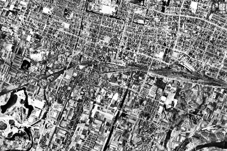1963年頃の「姫路駅」周辺の航空写真（画像：国土地理院）