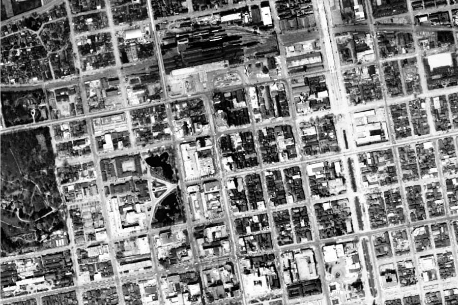 1963年頃の「札幌駅」周辺の航空写真（画像：国土地理院）