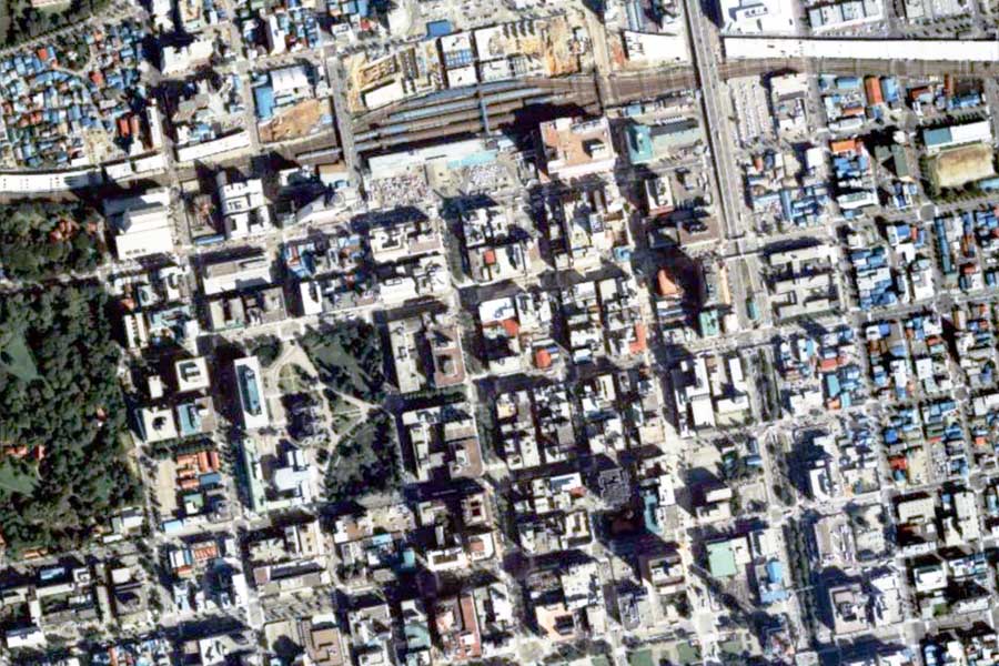 1985年頃の「札幌駅」周辺の航空写真（画像：国土地理院）