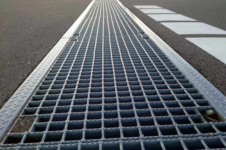 グレーチング（画像：写真AC）