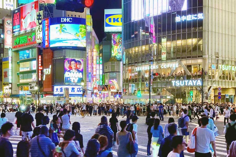 渋谷のスクランブル交差点(画像:写真AC)