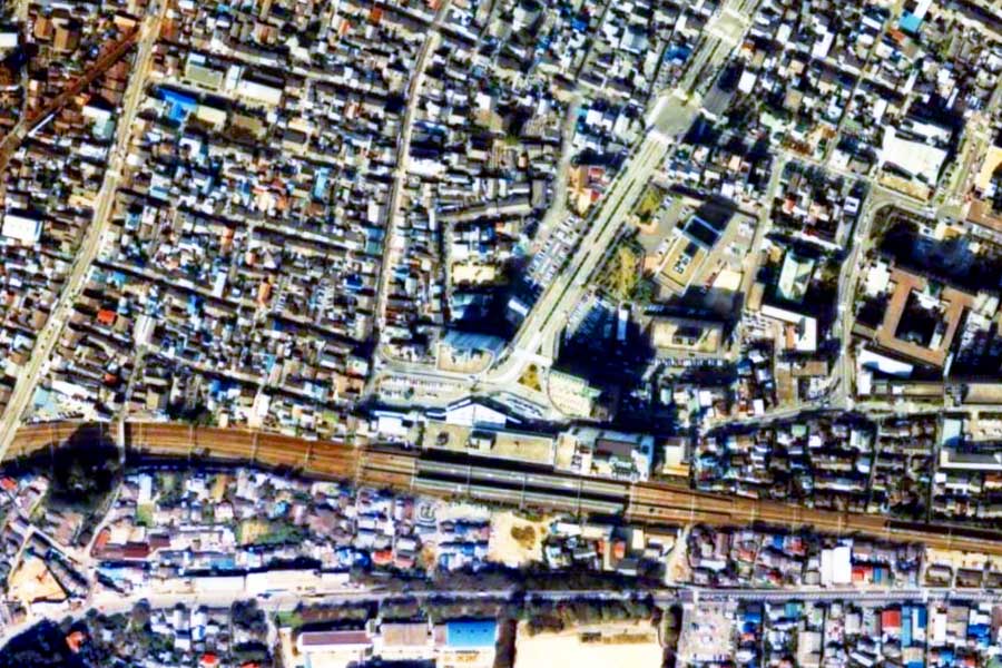 1980年頃の「大津駅」周辺の航空写真（画像：国土地理院）