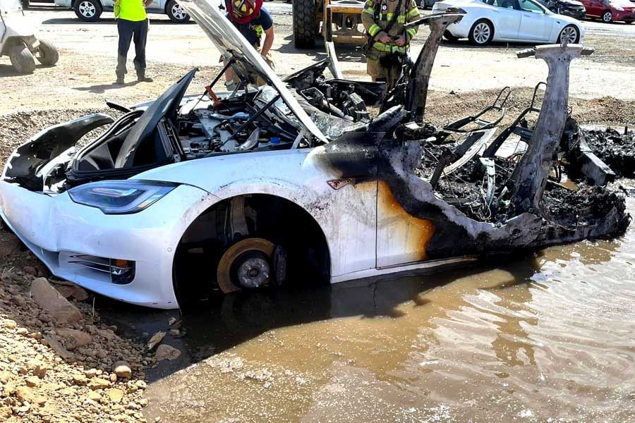 燃えたEVのイメージ。テスラ・モデルS。2022年6月9日撮影。今回の火災とは関係なし（画像：AFP＝時事）