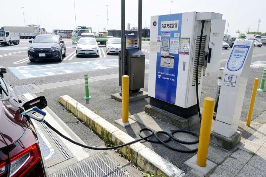 EVスタンド（画像：写真AC）