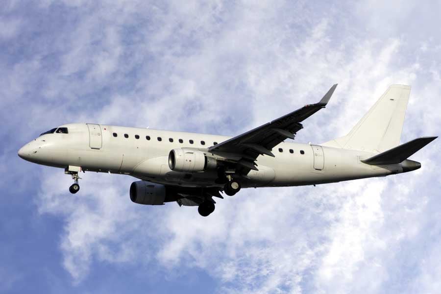 飛行機（画像：写真AC）